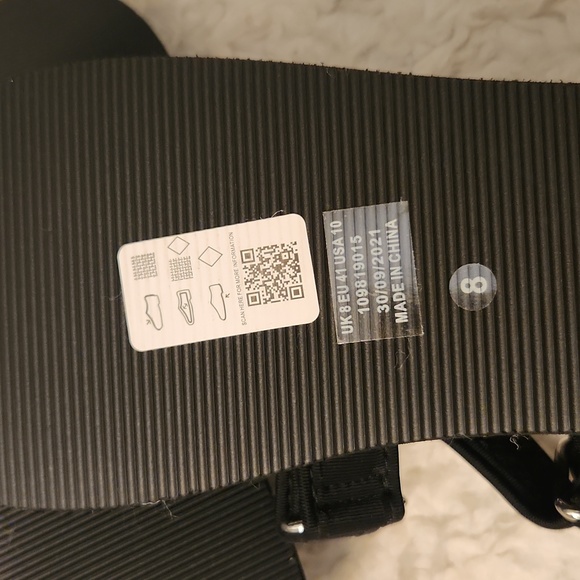 Black sandals - Picture 5 of 7